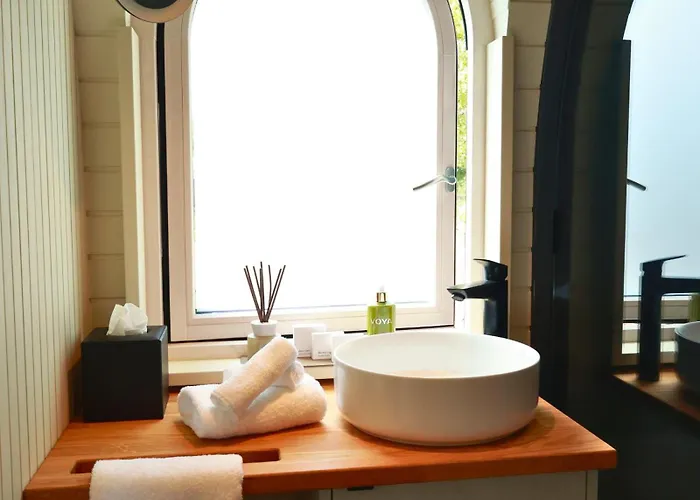 Estate At Ballygarry 木屋